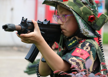 南京阳光少年军旅营